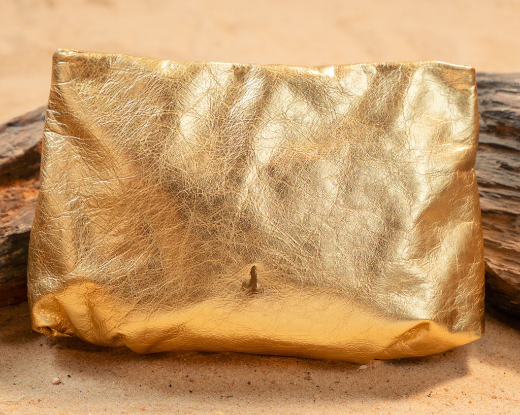 Vyne Clutch (M)