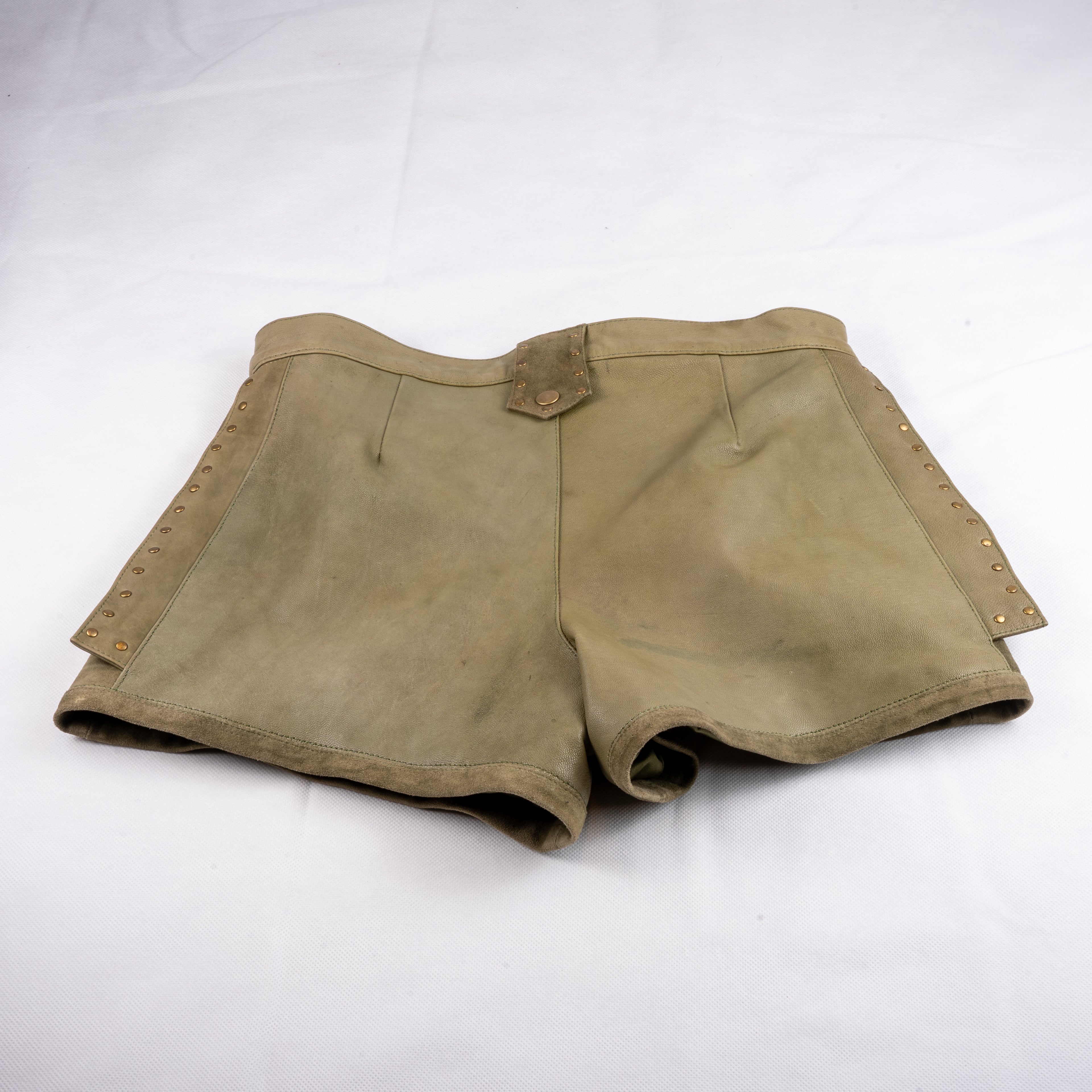 Nubuck Short